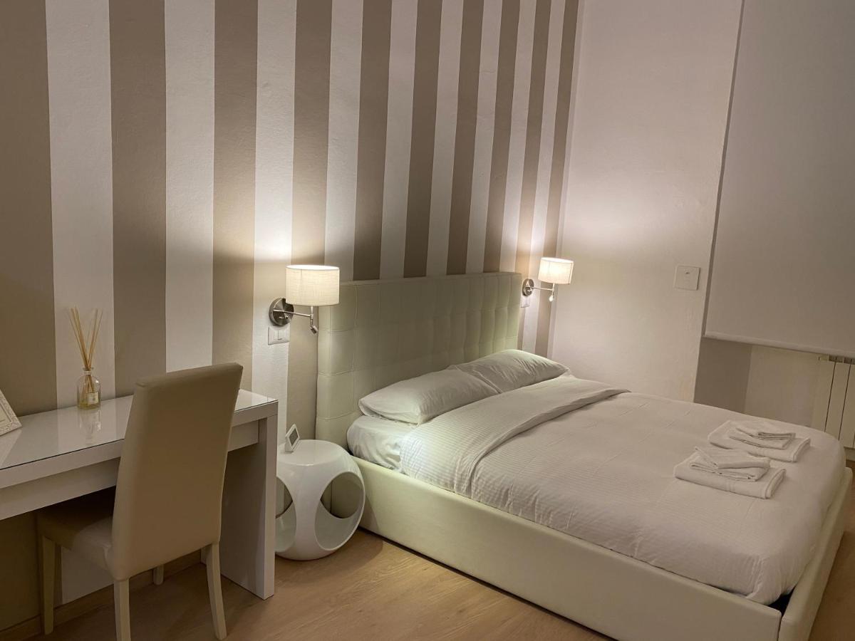 Sallustio Rooms - Rooms Only Siena Buitenkant foto